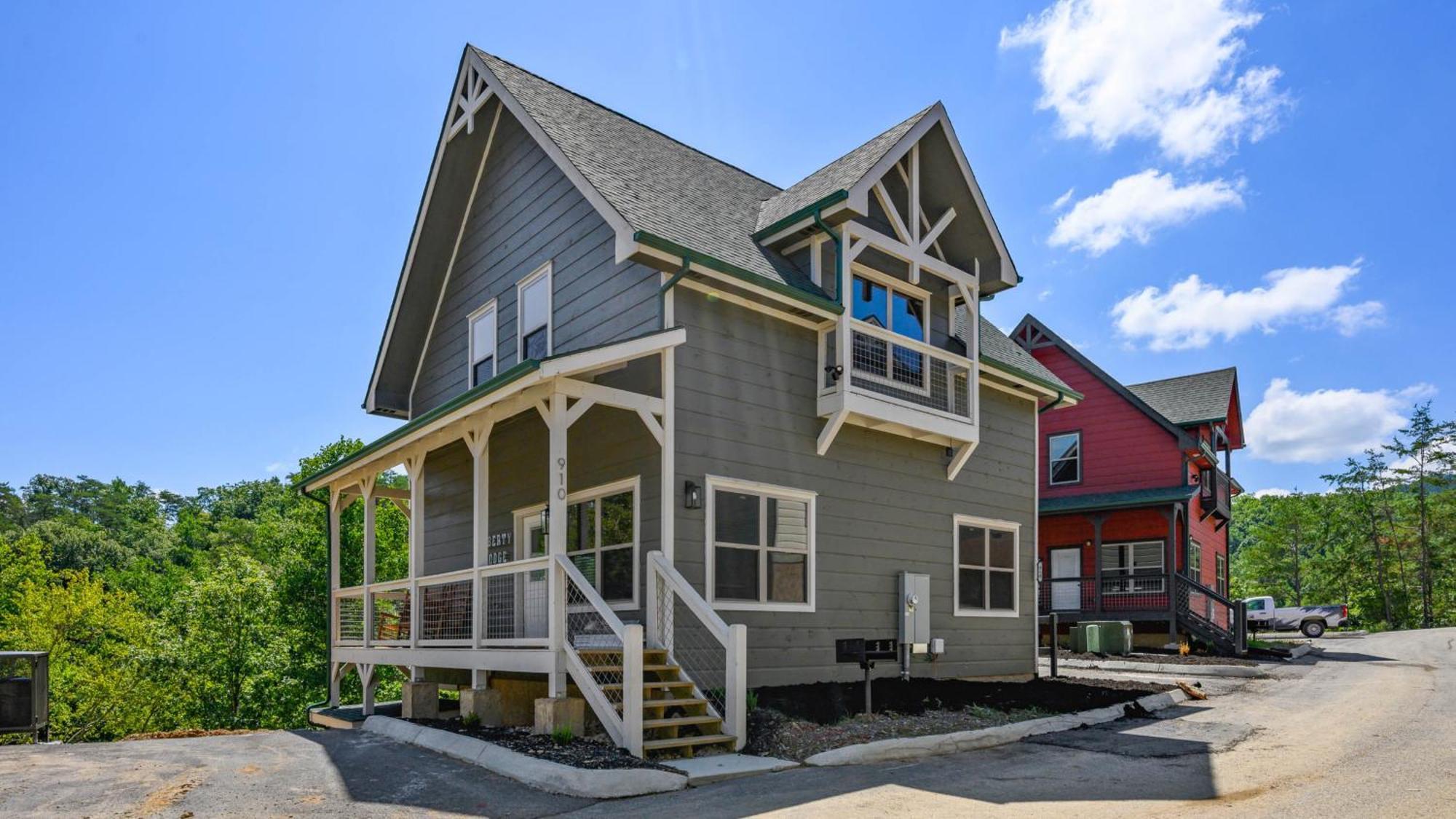 Liberty - Family Getaway With Pool, Hot Tub, Arcade & Dogs Holiday home Pigeon Forge