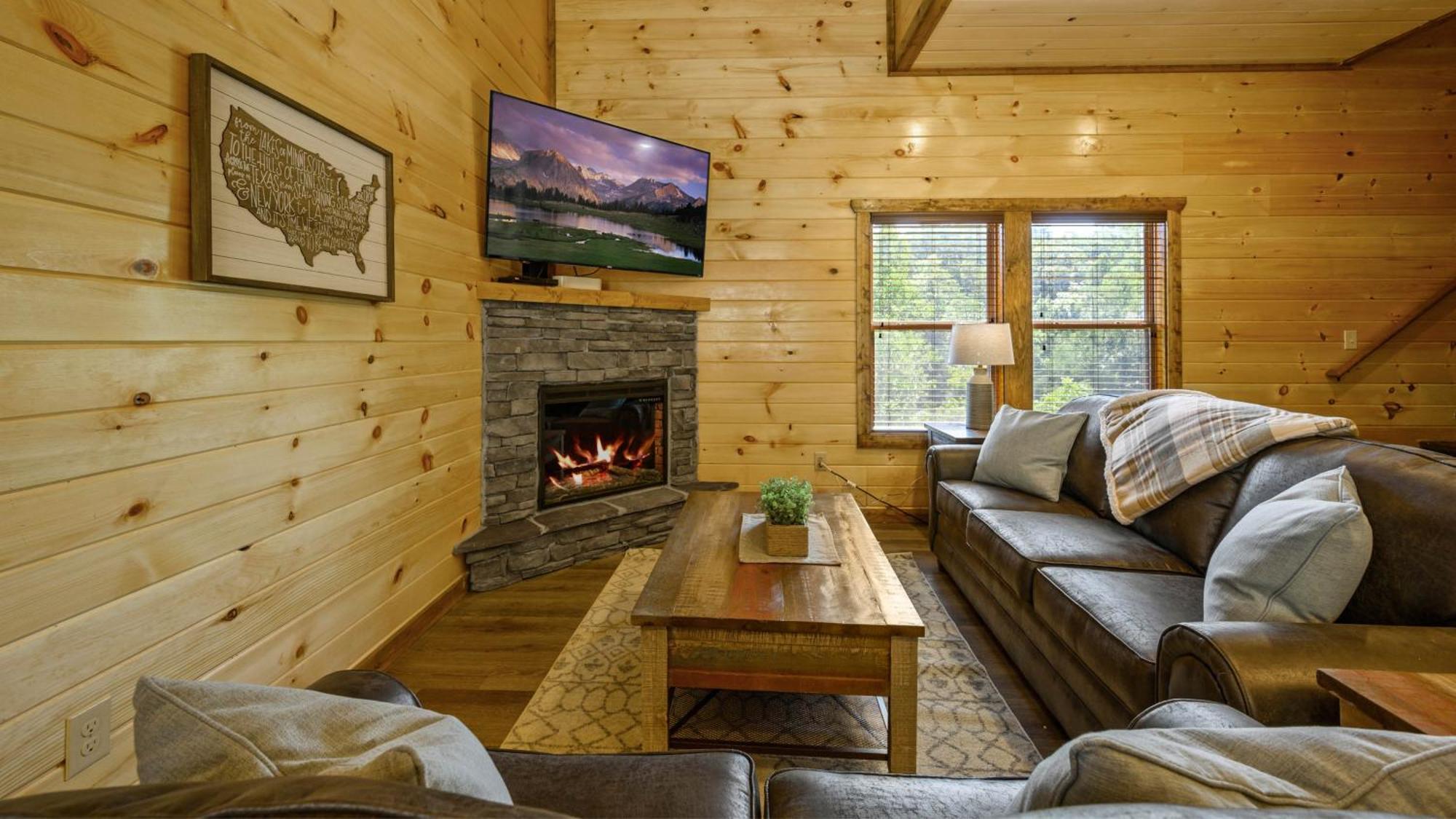 Holiday home Liberty - Family Getaway With Pool, Hot Tub, Arcade & Dogs Pigeon Forge