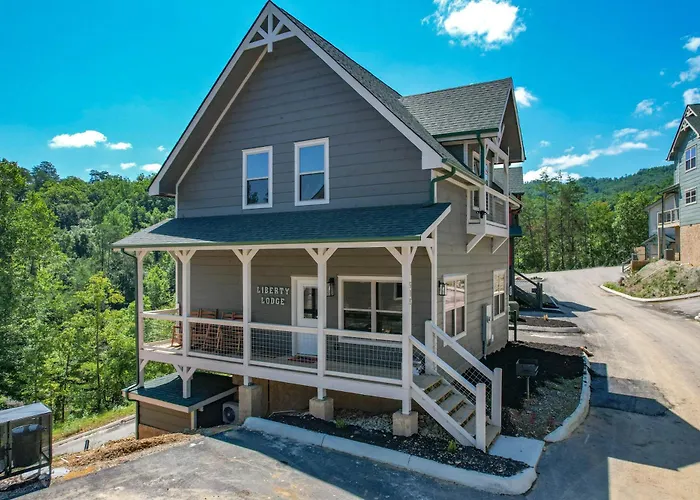 Liberty Lodge - Family Getaway With Pool, Hot Tub, Arcade & Dogs