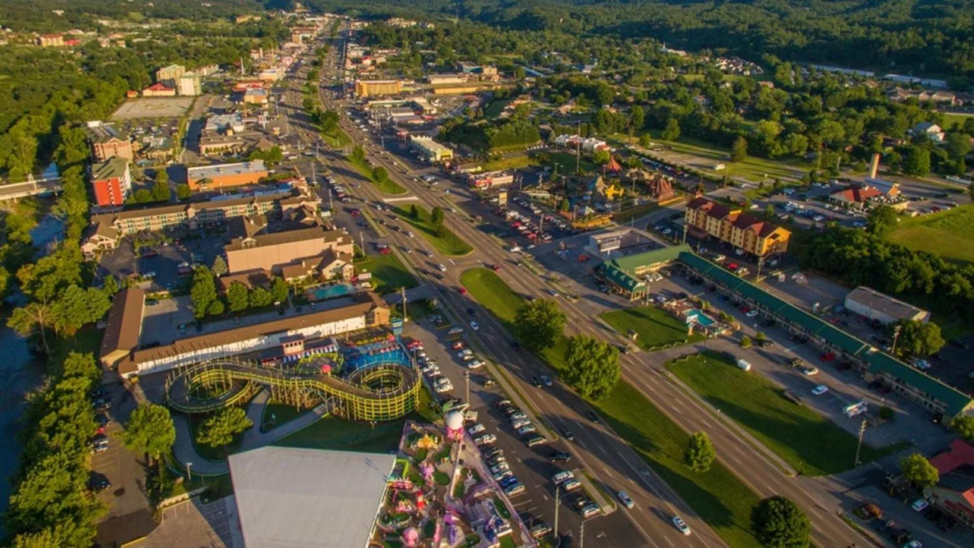 Liberty - Family Getaway With Pool, Hot Tub, Arcade & Dogs Hébergement de vacances *