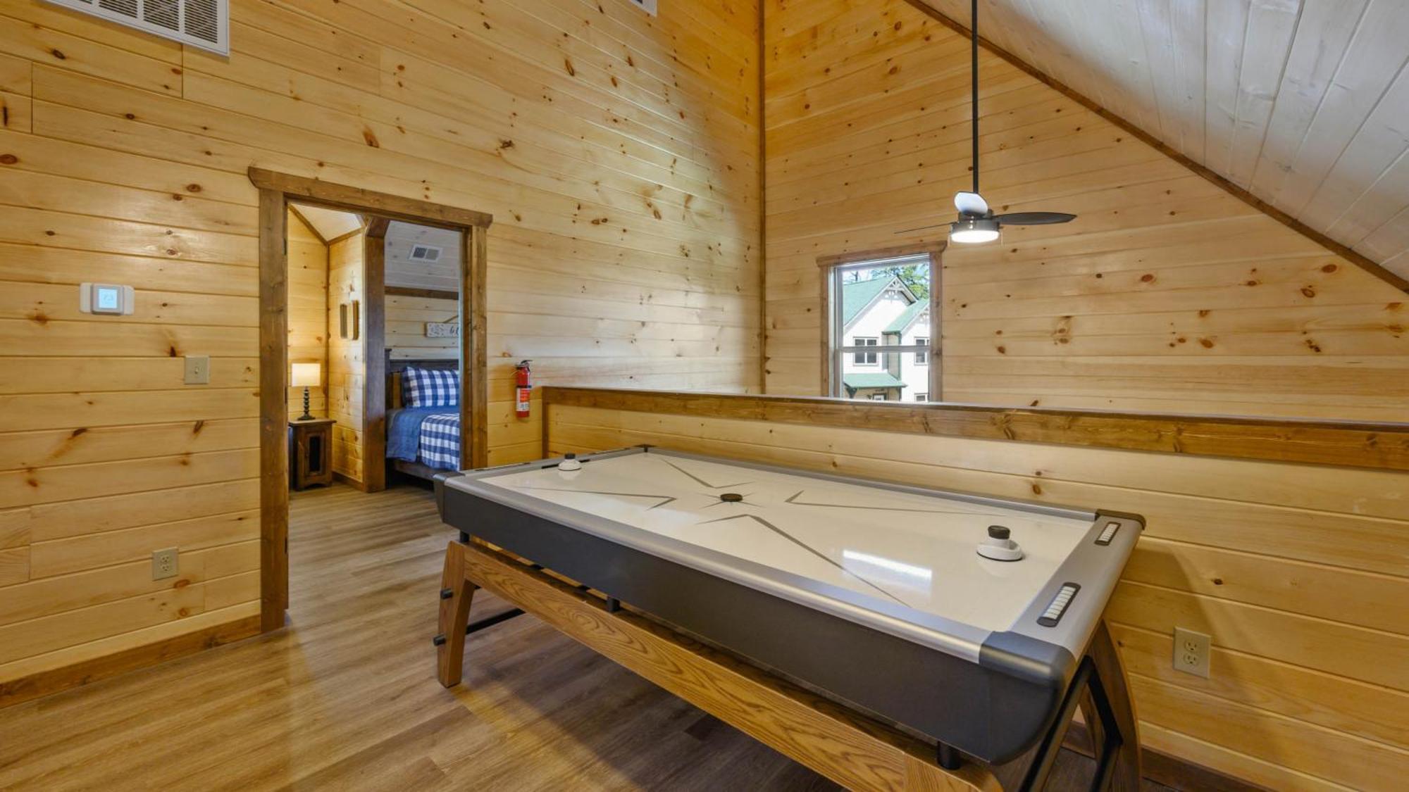 Hébergement de vacances Liberty - Family Getaway With Pool, Hot Tub, Arcade & Dogs